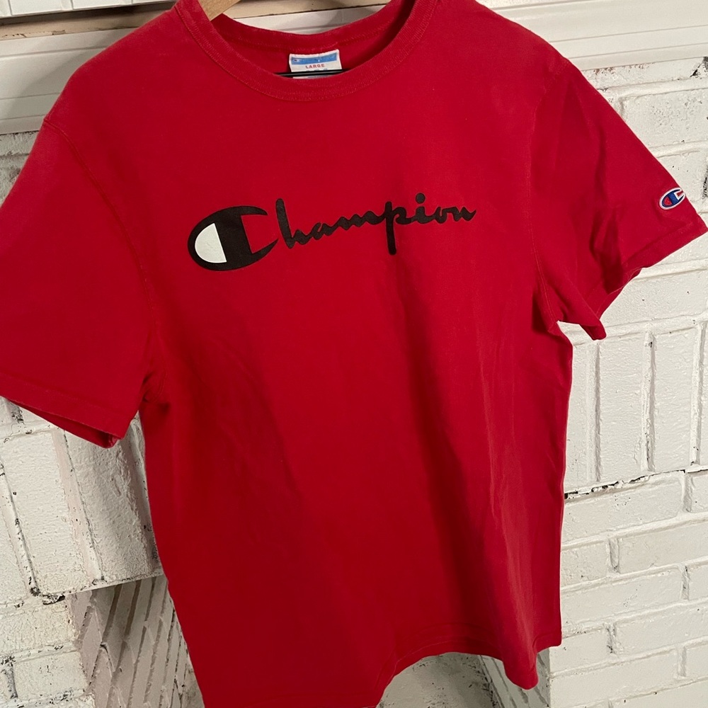 Champion Men’s T shirt size large, red. Pre owned.